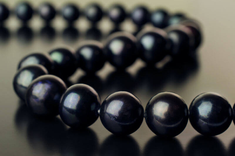 Black Pearl Necklace